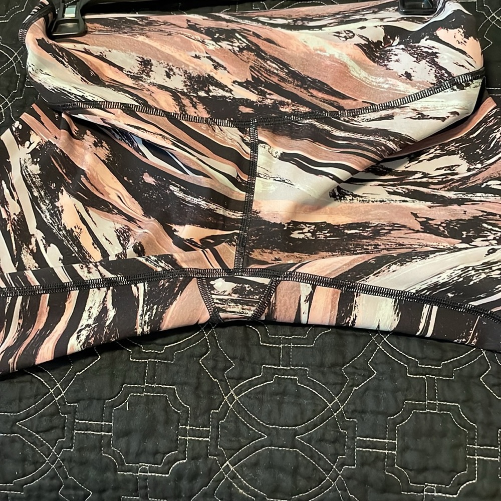 Lululemon Wunder Under High-Rise 7/8 Tight *Full-On Luxtreme 25" - Picture 5 of 6